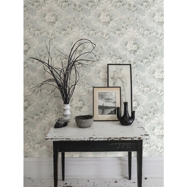 Zio and Sons Non-woven Unpasted This Old Hudson Vintage Blue Rose Damask Wallpaper