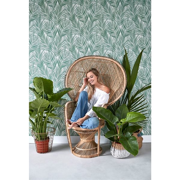 ESTA Home Non-woven Unpasted Fifi Green Palm Frond Wallpaper