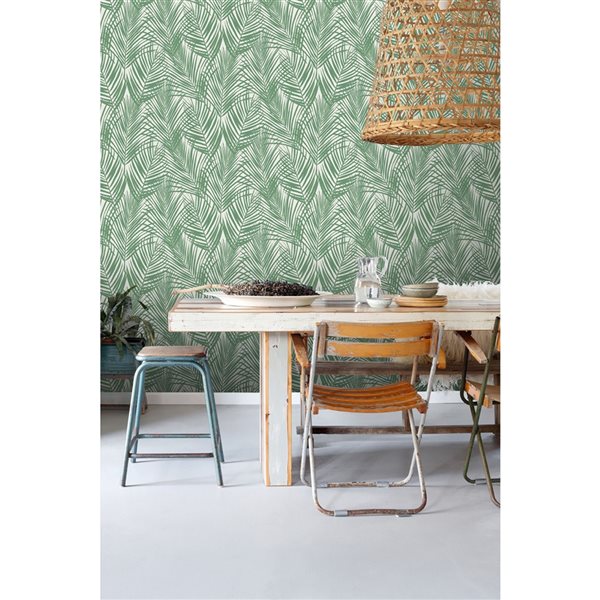 ESTA Home Non-woven Unpasted Fifi Green Palm Frond Wallpaper