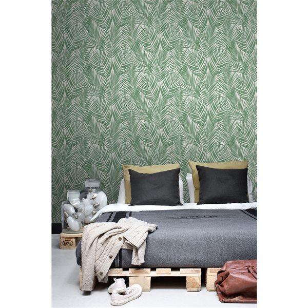 ESTA Home Non-woven Unpasted Fifi Green Palm Frond Wallpaper