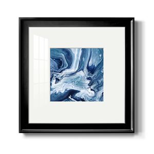 Imprimé sur papier abstrait Agate de mer bleue de Wexford Home avec cadre en plastique noir, 17 po H x 17,5 po l