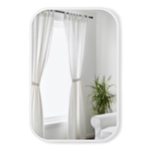 Miroir mural rectangulaire avec cadre Hub par Umbra, 36 po x 24 po, blanc