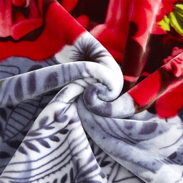 Marina Decoration Grey, Red and Green 86-in x 94-in Reversible Polyester Blanket
