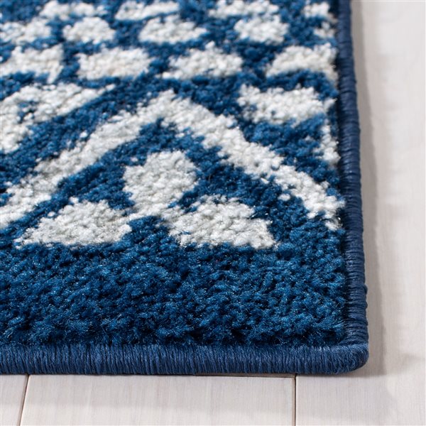 Carpette d'intérieur rectangulaire et abstraite Tulum Grady par Safavieh de 3 pi x 5 pi de style bohème, bleu marine et ivoire