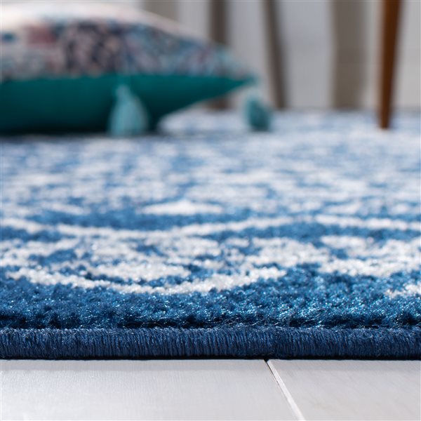 Carpette d'intérieur rectangulaire et abstraite Tulum Grady par Safavieh de 3 pi x 5 pi de style bohème, bleu marine et ivoire