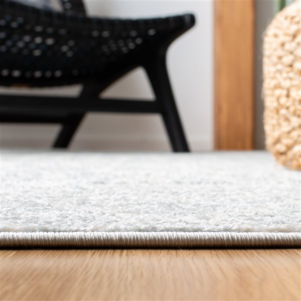 Tapis de passage rectangulaire et délavé Tulum Colfax par Safavieh de 2 pi x 8 pi de style bohème, gris clair et ivoire