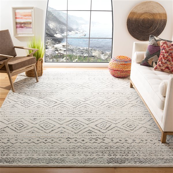 Tapis d'intérieur rectangulaire et délavé Tulum Logan par Safavieh de 10 pi x 14 pi de style bohème, ivoire et gris