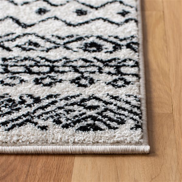 Safavieh Tulum Logan 3-ft x 5-ft Ivory/Black Rectangular Indoor Abstract Bohemian/Eclectic Throw Rug