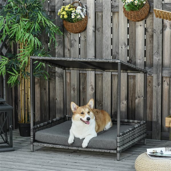 PawHut 2.7-ft x 2.7-ft x 2.2-ft Metal Wicker Dog House D02-060GY