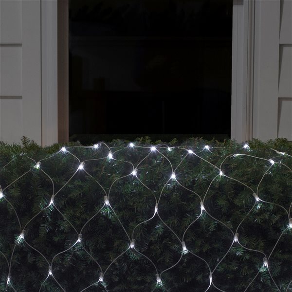 Northlight 4-ft x 6-ft Indoor/Outdoor Constant White LED Wide Angle Electrical Outlet Christmas Net Lights