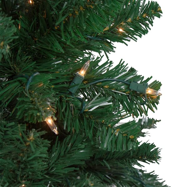 Northlight 7.5-ft Madison Pine Pre-Lit Artificial Christmas Tree with Warm White Lights