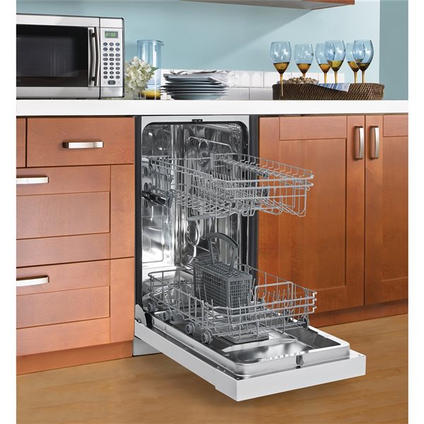 Danby 18 best sale built in dishwasher