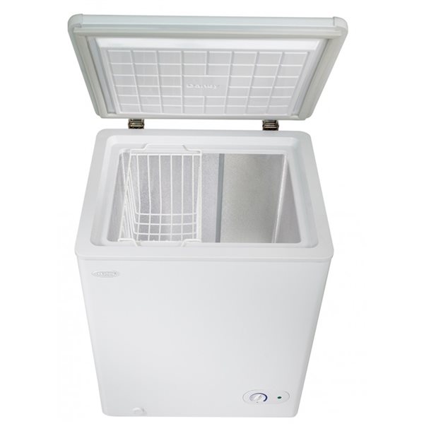 Danby 3.8-cu ft Manual Defrost Chest Freezer - White