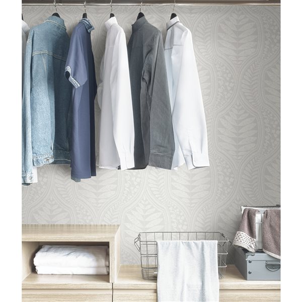 Scott Living Foliate 30.75-sq. ft. Grey Vinyl Textured de vignes 3D Peel and Stick Wallpaper