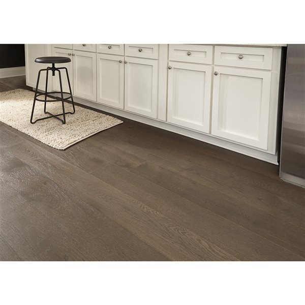 Hydri Wood 7 1 2 In X 4 Prefinished Oak Forest Grey Distressed Engineered Hardwood Flooring 16 68 Sq Ft Hdpcwd 041 Rona - Home Decorators Collection Engineered Bamboo Flooring Reviews