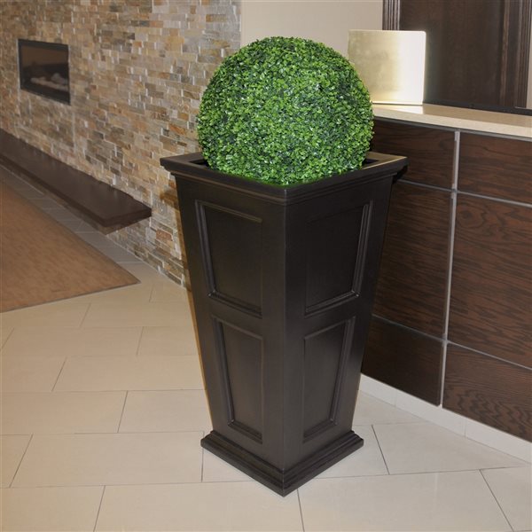Mayne Fairfield 22-in x 40-in Brown Plastic Planter