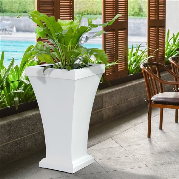 Mayne Bordeaux 22-in x 40-in White Plastic Planter