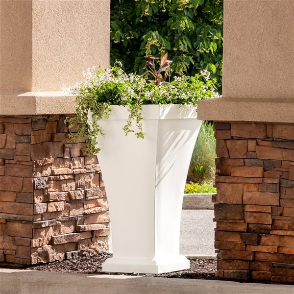 Mayne Bordeaux 22-in x 40-in White Plastic Planter