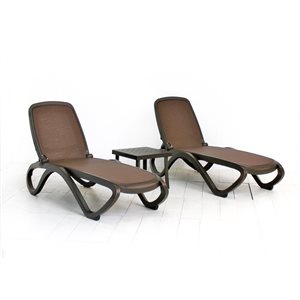 Nardi Set of 2 Caffe/Brown Stackable Plastic Stationary Chaise Lounge Chairs with Side Table