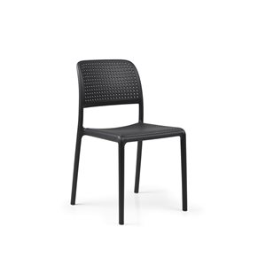 Ensemble Bora de quatre chaises d'appoint empilables en plastique de Nardi, charbon/anthracite