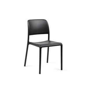 Ensemble Riva de quatre chaises d'appoint empilables en plastique de Nardi, charbon/anthracite