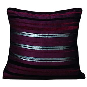 Gouchee Home Contemporary 18-in x 18-in Square Plum Throw Pillow