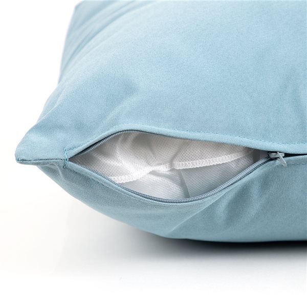 Gouchee Home Soleil 18-in x 18-in Square Oceania Throw Pillow