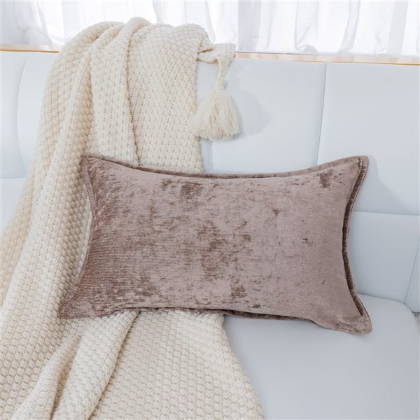 Coussin décoratif rectangulaire moka de 12 po x 20 po Nicole par Gouchee Home