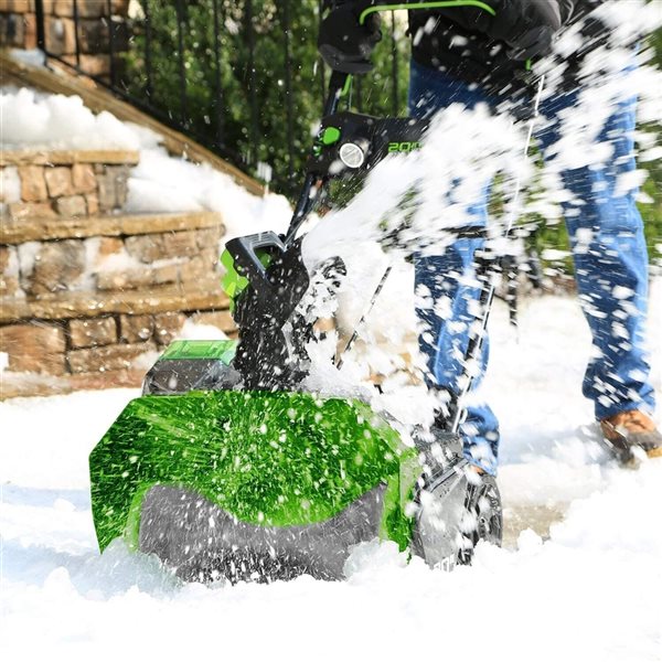 Greenworks 40-Volt 20-in Single-Stage Cordless Electric Snow Blower ( Battery Included )