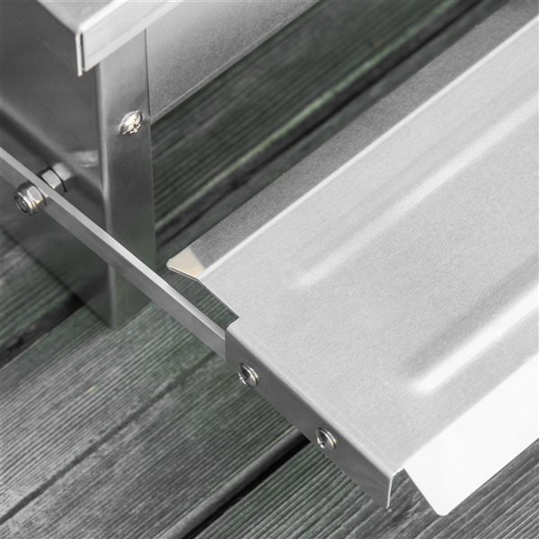 PawHut 10.6-lb Silver Steel Automatic Chicken Feeder