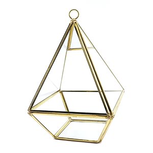 Centre de table de forme géométrique dorée de 7,3 po par Nobia