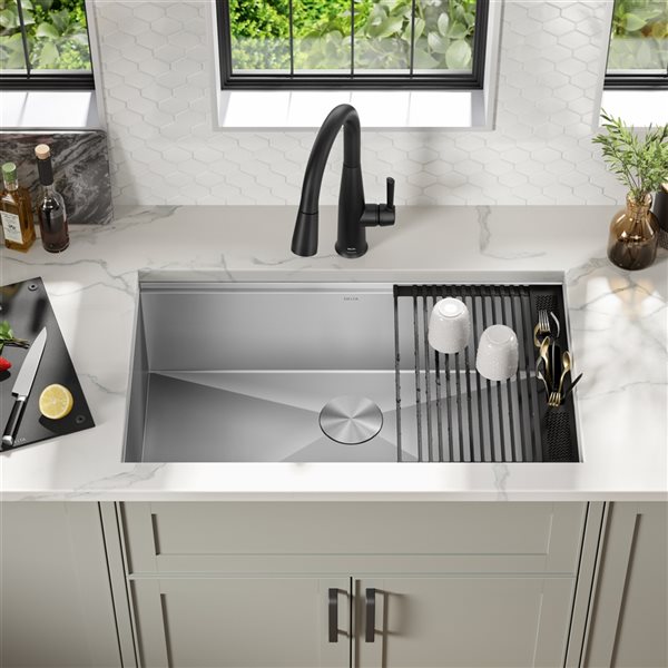 Delta Rivet 32-in Stainless Steel Undermount Single Bowl Kitchen Sink