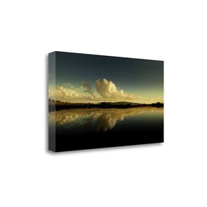 Impression sur toile sans cadre de 18 po x 32 po "Cloud Reflection" par Tangletown Fine Art