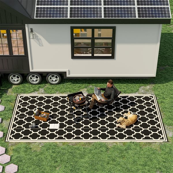 Outsunny 9-ft x 18-ft Black Rectangular Indoor/Outdoor Area Rug