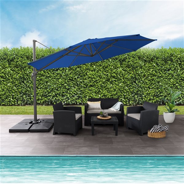 CorLiving Parasol et base de patio de luxe inclinables et rotatifs bleu cobalt résistant aux UV de 11,5 pieds