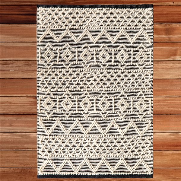 Deerlux 2-ft x 3-ft Beige and Black Rectangular Indoor Area Rug
