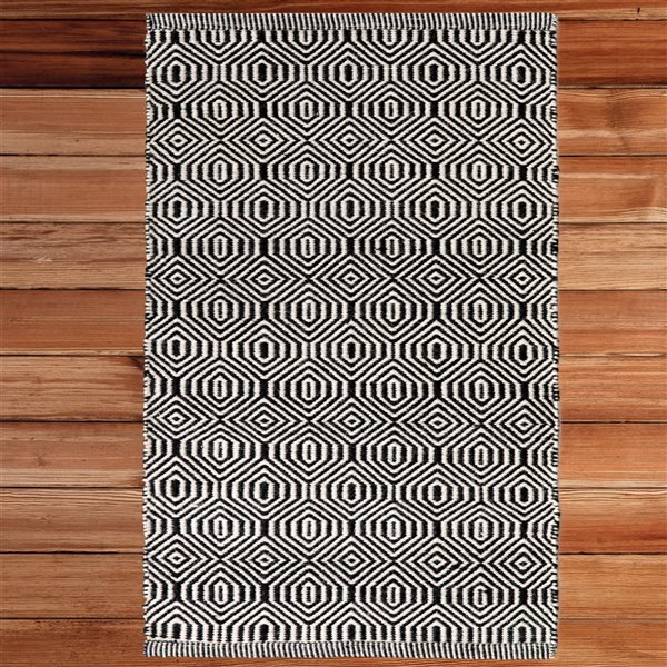 Deerlux 2-ft x 3-ft Black and White Rectangular Indoor Geometric Area Rug