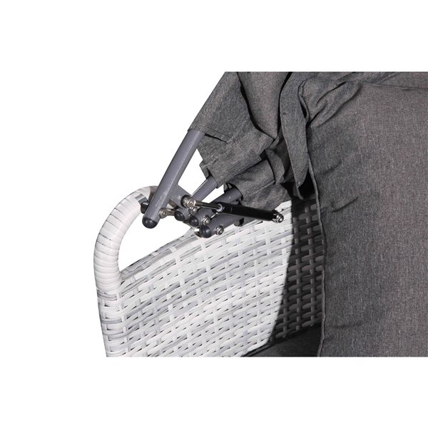 Velago Sogno Deluxe Light Grey Wicker Outdoor Daybed with Grey Polyester Cushions Included