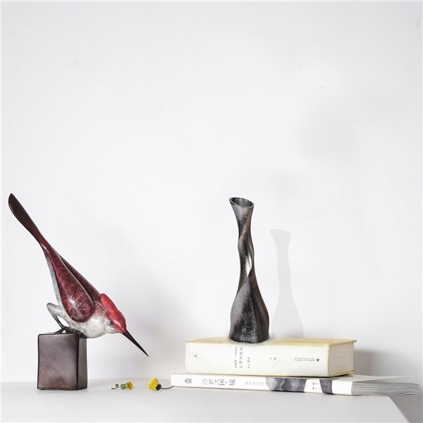 Vase irrégulier Uniquewise en aluminium noir de 13,25 po x 4 po