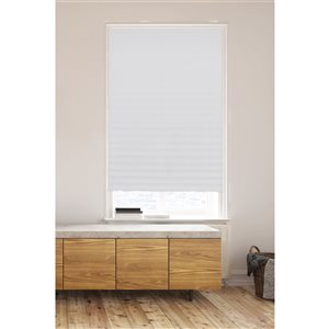 Lumi Home Furnishings 48-in x 72-in White Room Darkening Cordless Indoor Temporary Pleated Shades - 6-Pack