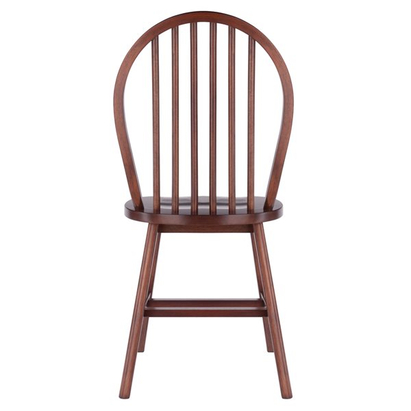 Ensemble de 2 chaises Windsor transitionel par Winsome Wood, noyer