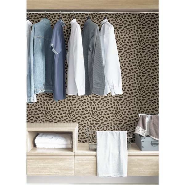 NuWallpaper 30.75-sq. Ft. Brown Spotted Vinyl Abstract Self-adhesive Peel and Stick Wallpaper