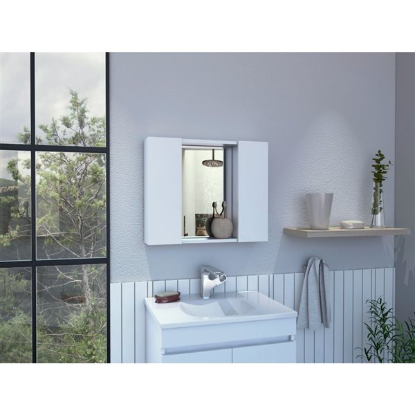 FM Furniture Draco 23.6-in x 19.5-in Recessed White Mirrored Rectangle Medicine Cabinet