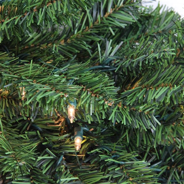 Northlight 52-in Canadian Pine Christmas Teardrop Swag Clear Light