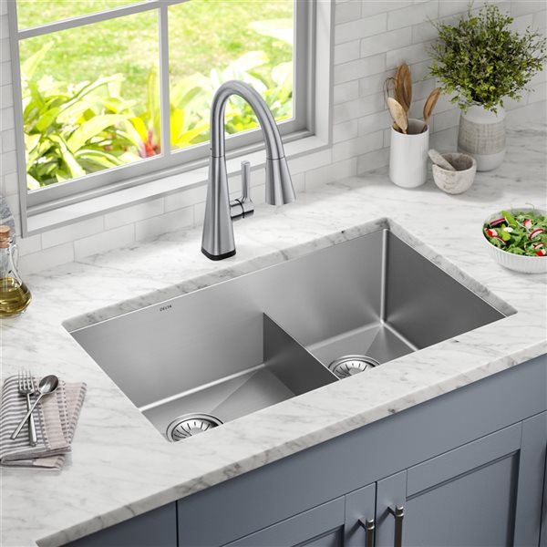 Delta Lenta Undermount 32-in x 17-in Stainless Steel Double Offset Bowl Kitchen Sink