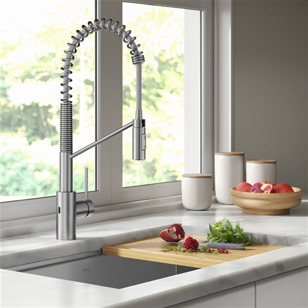 Kraus Oletto Spot-Free Stainless Steel 1-Handle Deck Mount Pull-Down Touchless Residential Kitchen Faucet - Deck Plate Included