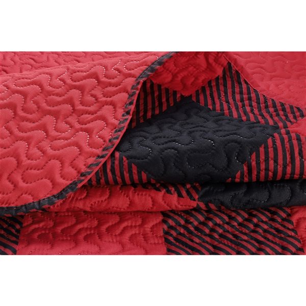 Marina Decoration Printed Embossed Pinsonic Queen/Full Size Quilt Set - Red Black Plaid Pattern