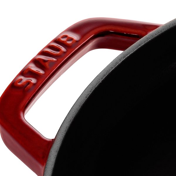Staub La Cocotte 5.25-L Grenadine Red Cast Iron Dutch Oven