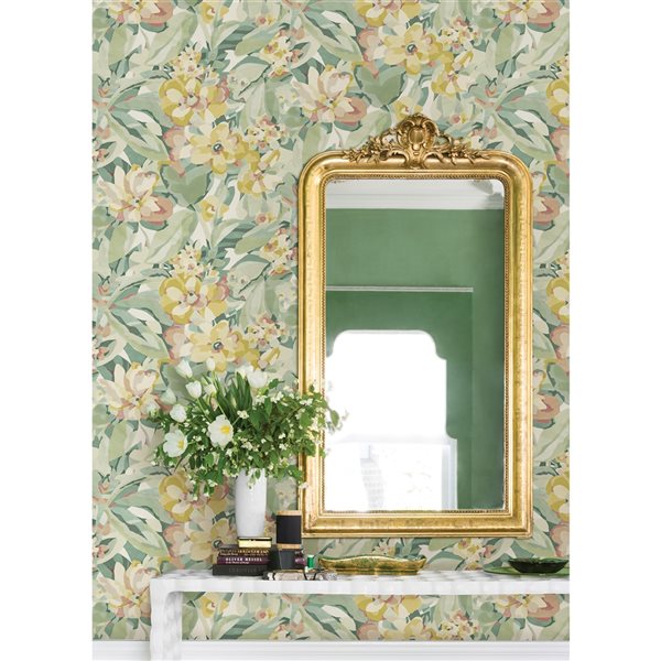 Papier peint autocollant Caroline et Bettina x NuWallpaper floral jaune Belles Fleurs en vinyle de 30,75 pi²