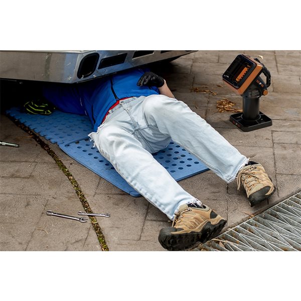 Heat Hog 4,000-BTU Outdoor Portable Radiant Propane Heater PINHH04SLNMA |  RONA